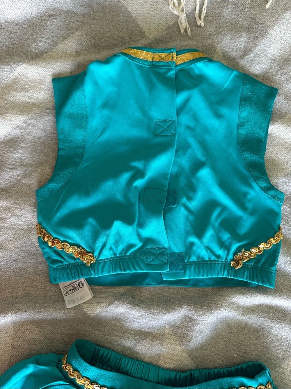 Disney’s Aladdin Princess Jasmine Dress-up Set Two-Piece size Small 5-6 - Picture 6 of 12